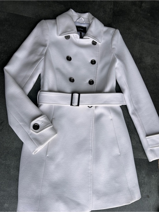 le chateau Jackets & Blazers - Le Château White Double-Breasted Belted Trench Coat (Wool)